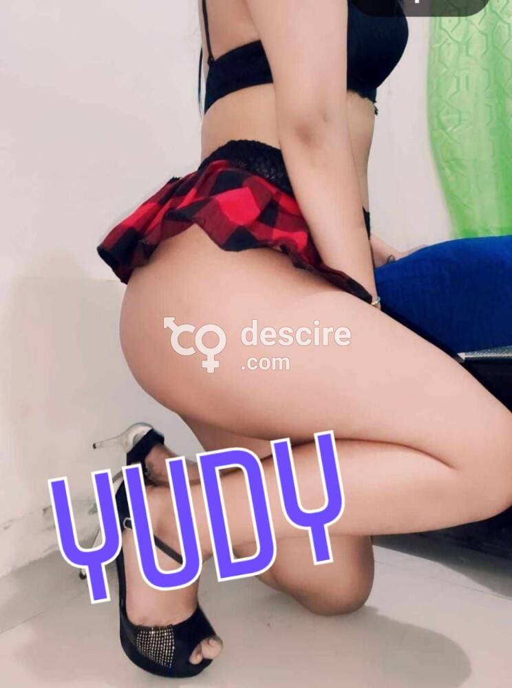 200 bs 1 hora hermosa delgada muy bonita tengo mi departamento privado mi vida