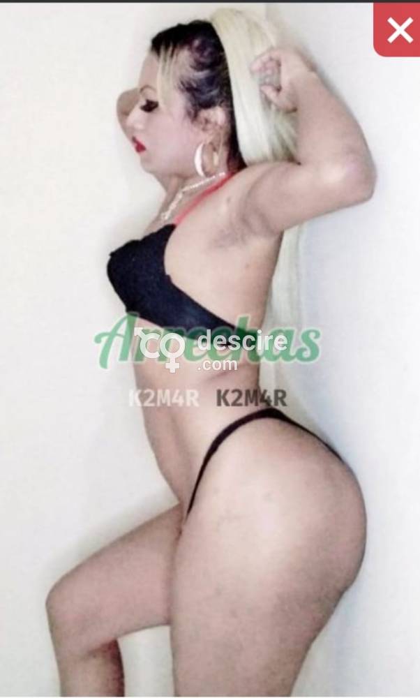 tremenda cambita arrecha chupadora profesional