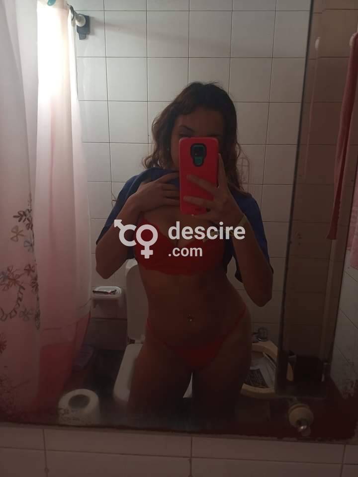Hola bebé acá esperandote tu putita escorts más ardiente estoy disponible para cumplir todas tus fantasias sexuales bebé