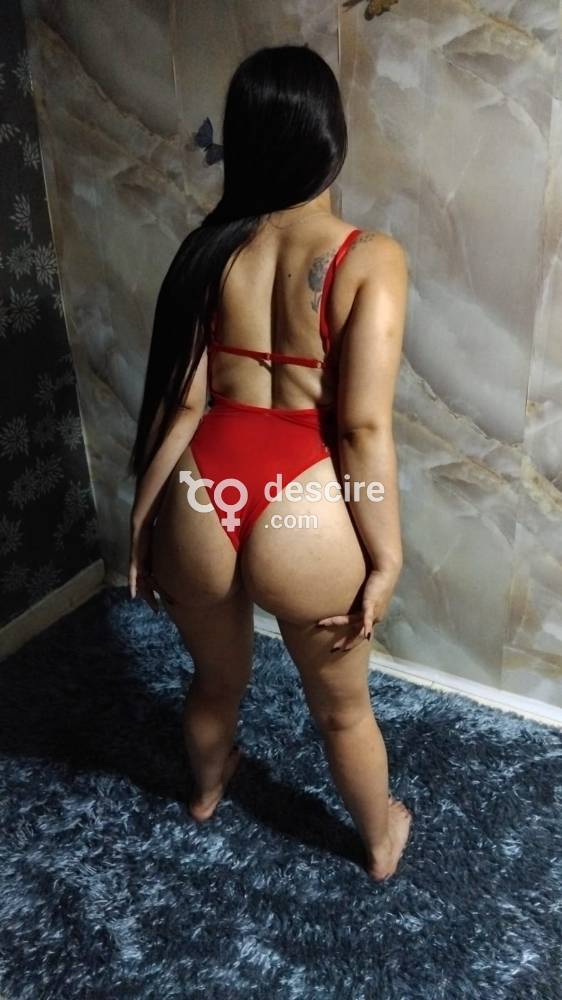 Chica muy sensual decidida a complacerte