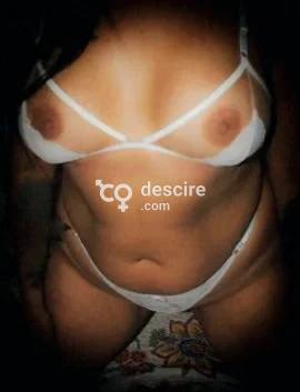 Tu novia secreta  – Prepago que te hace sentir como en casa… y en el cielo"*