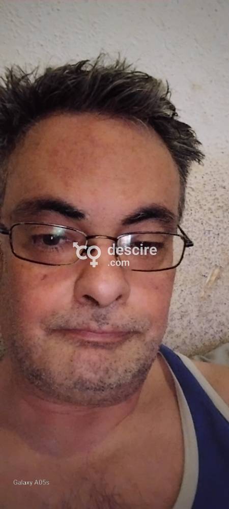 Moisés casado de Gandia busca mujeres de Gandia o la safor para sexo sin compromiso y salir de fiesta por ahí gratis