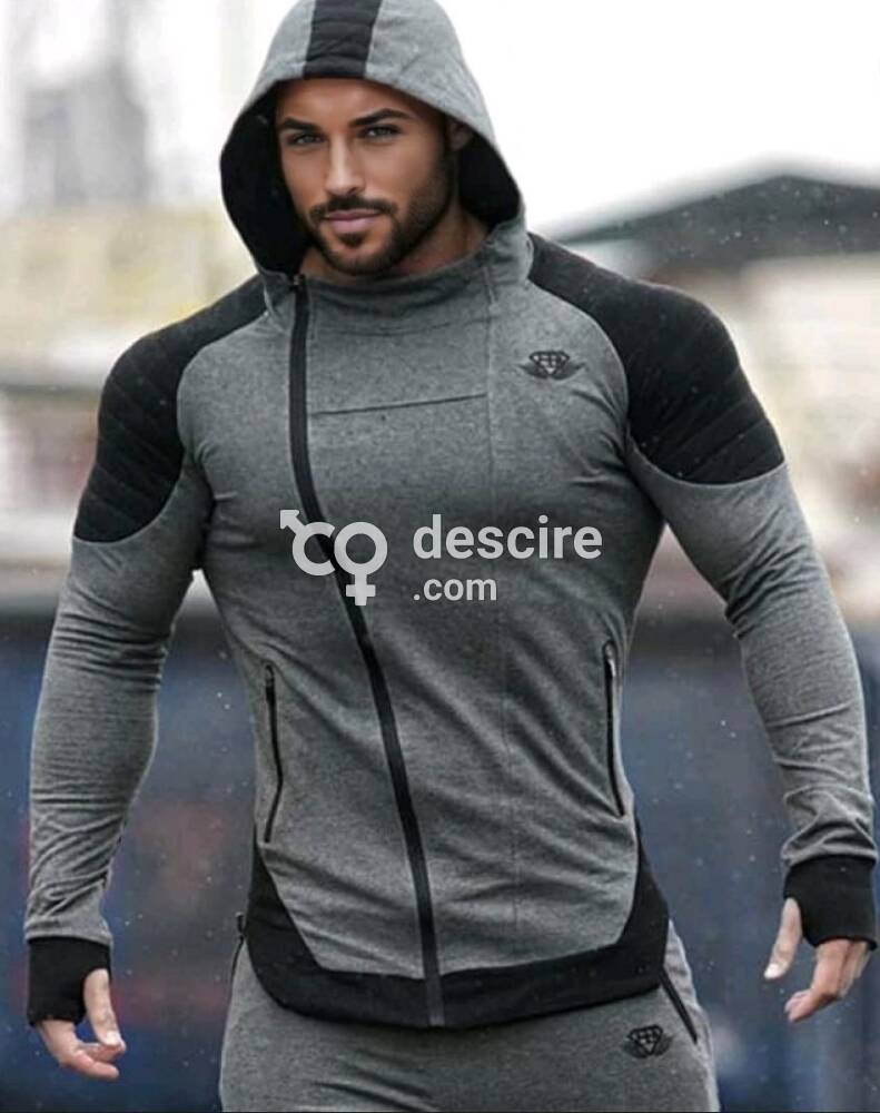 Marco León – Actor porno, 23 cm reales, placer exclusivo