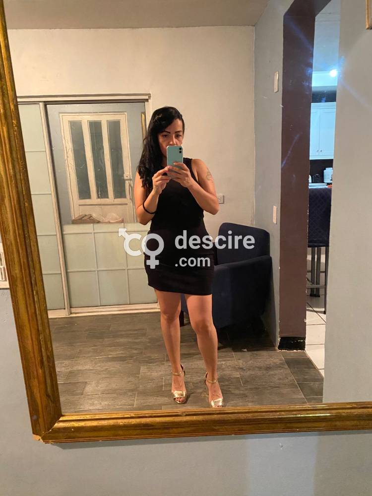 Buscas compañía ya no busques más y mándame WhatsApp