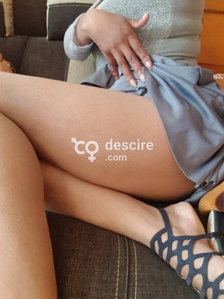 Minipollerita bonita,apretita karmin