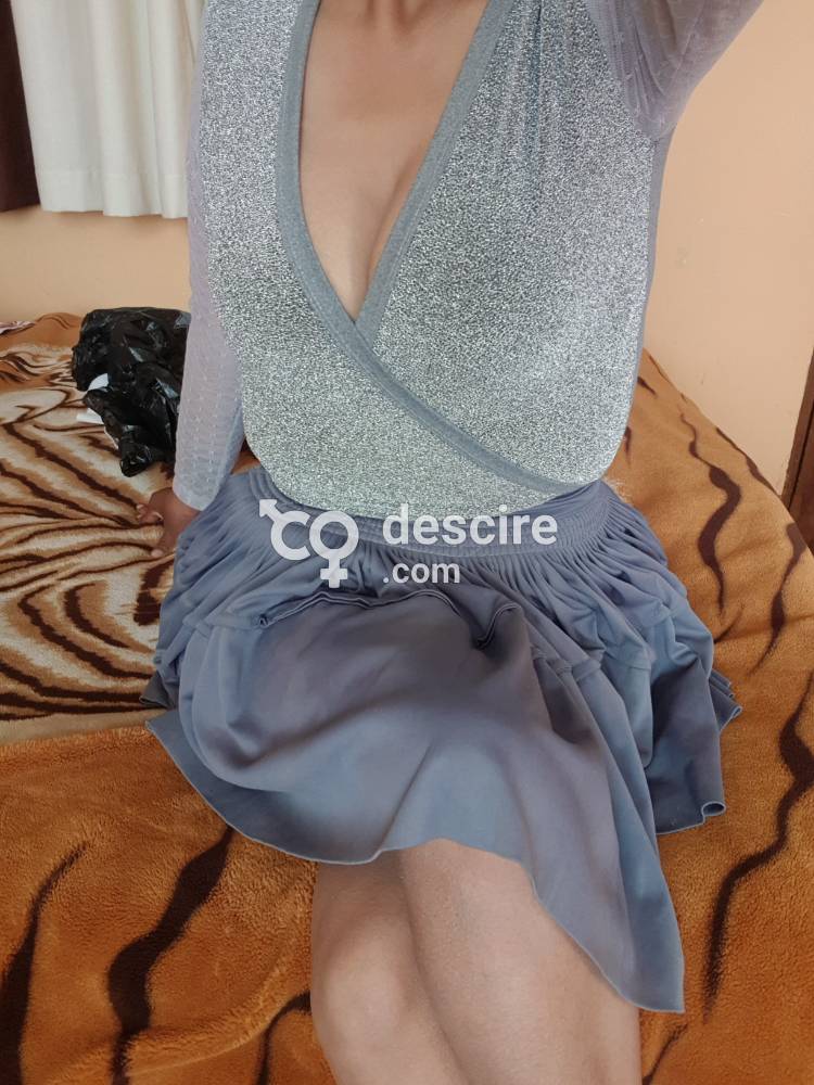 Minipollerita bonita,apretita karmin