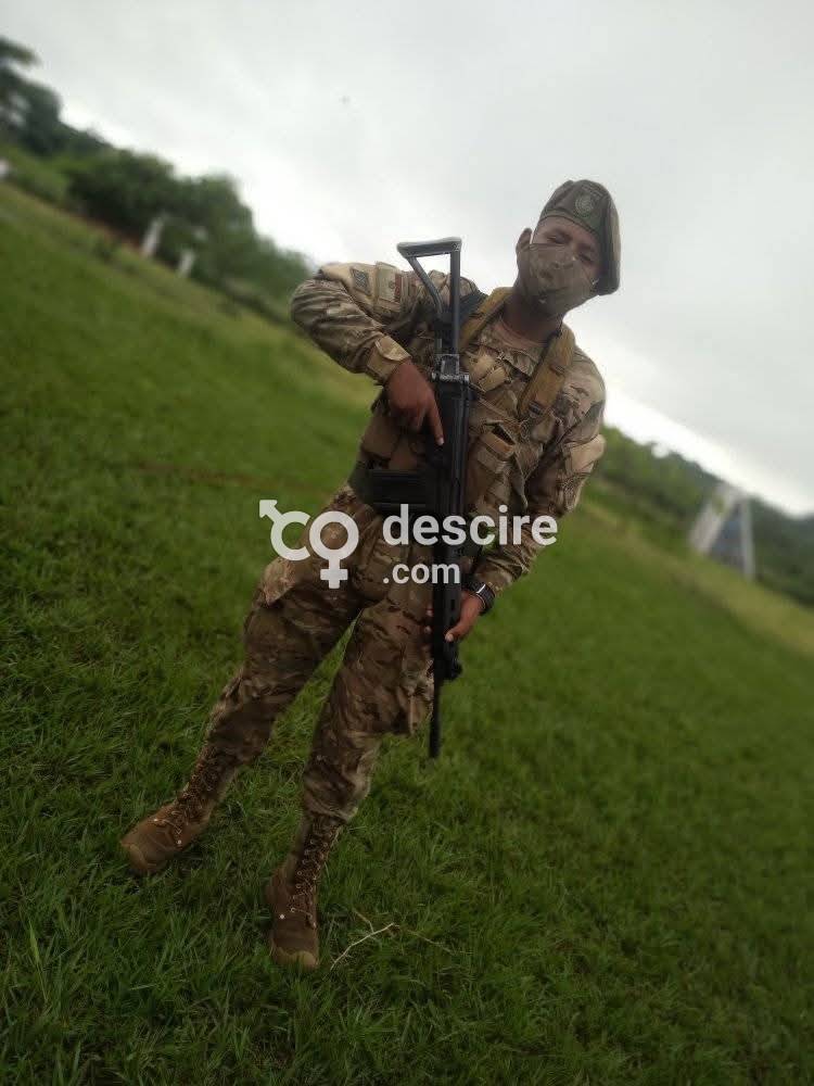 Buscas diversion me llamo yhamill bravo para servirte