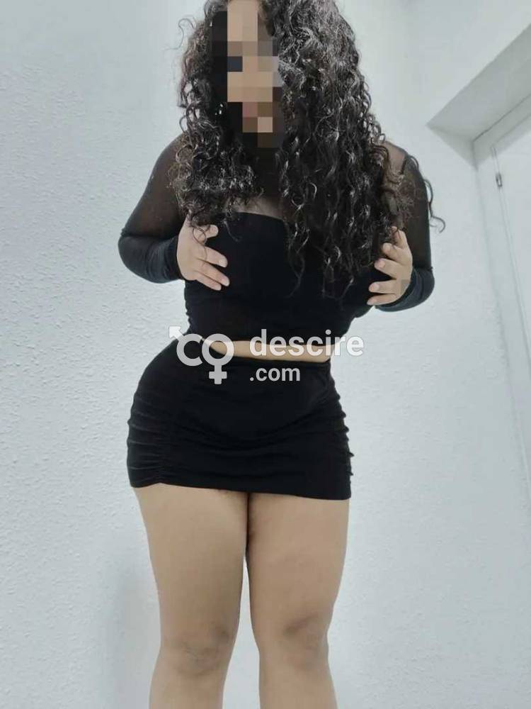 Kamilita exótica mujer cariñosa