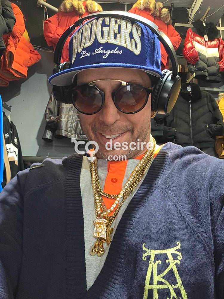 I love sucking granny's big Hairy pussy Baby Joey loves his granny's hairy fat pussy.