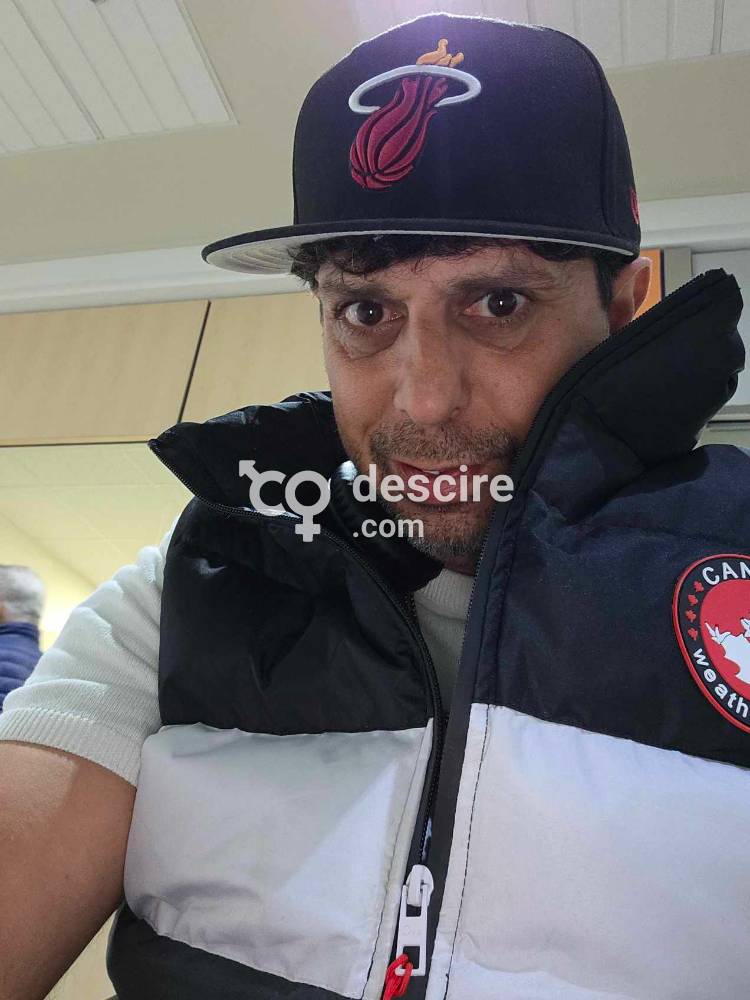 I love sucking granny's big Hairy pussy Baby Joey loves his granny's hairy fat pussy.