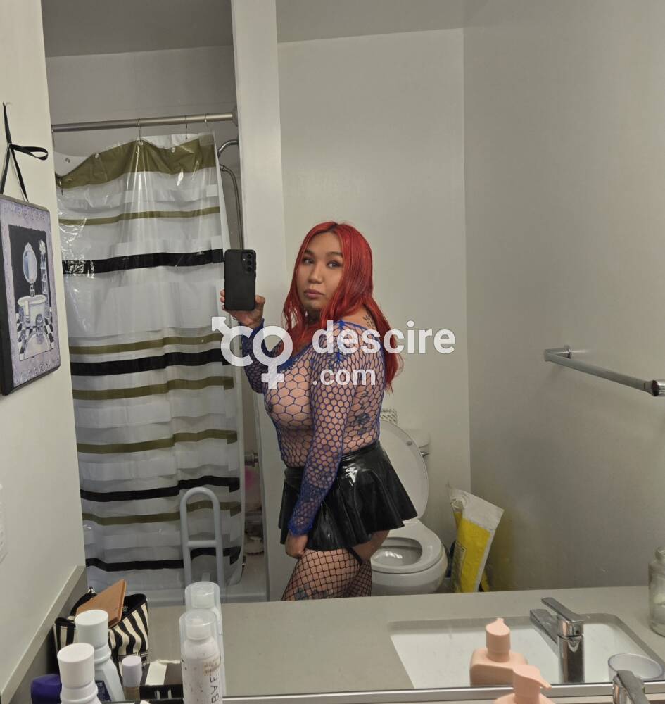 Transexual with tits ass and throbbing 7X4.5UC cock ready for u str8 men