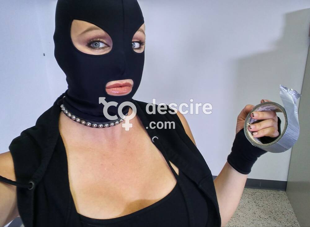 Rencontre féminine - discrète et élégante