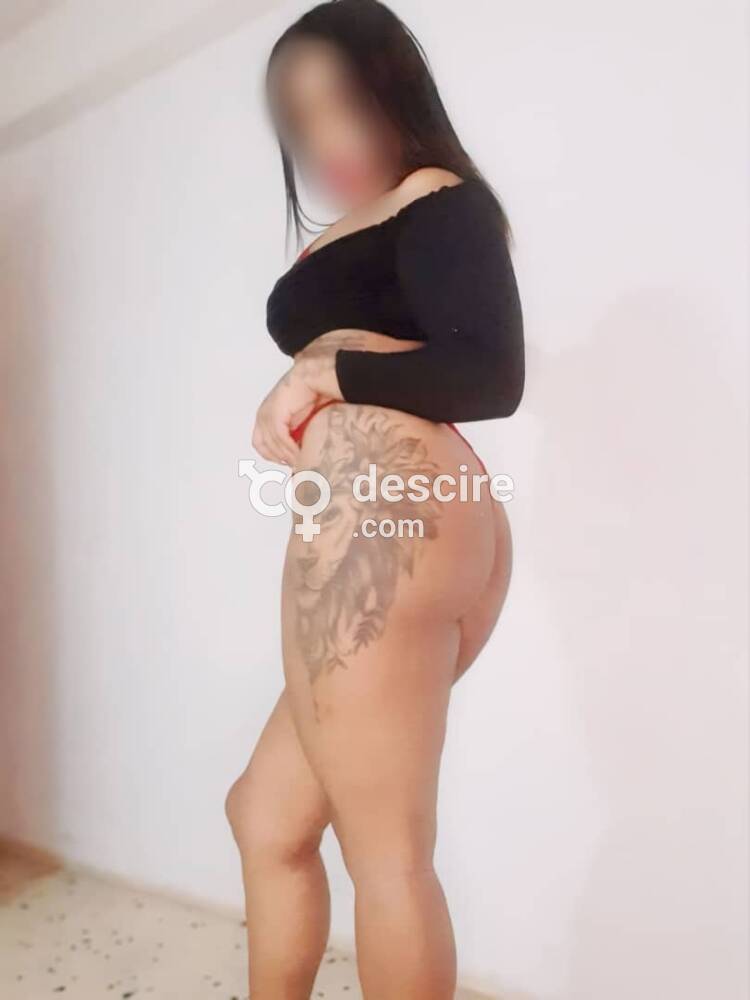 Morena caliente ojos verdes naturales 100% natural .