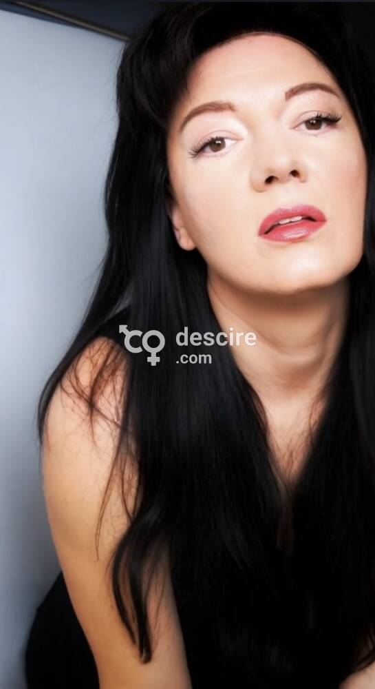 I Wanna Be Your Gurl!