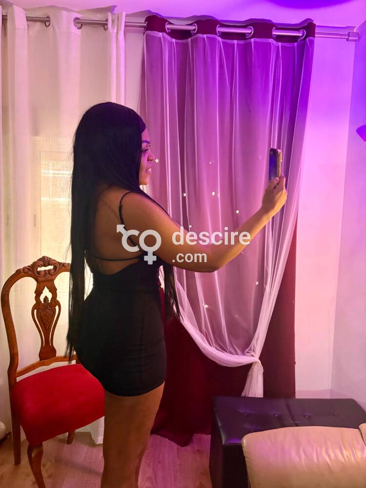 Mia morena colombiana exótica en Salt,  Girona