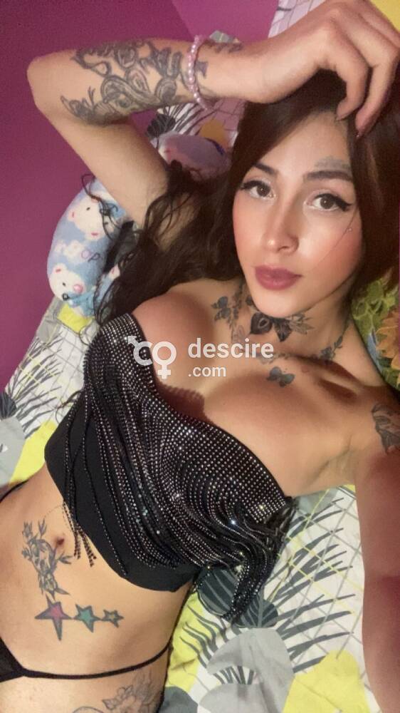 Bella mujer trans Colombia súper sexi y complaciente