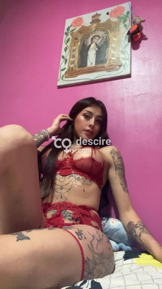 Bella mujer trans Colombia súper sexi y complaciente