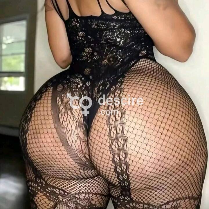 Soy una linda escort con pecho parádito cola grande y toto apretadito muy complaciente y muy amable... discreta reservada coqueta . Educada