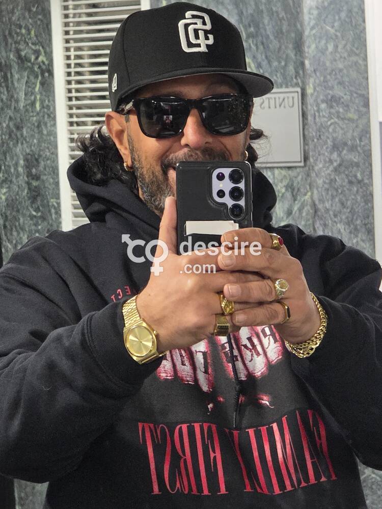 I want your granny's big Hairy fat pussy