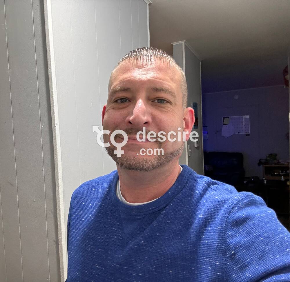 Big DiCK male with high sex drive looking for female fun - Little Rock - United States