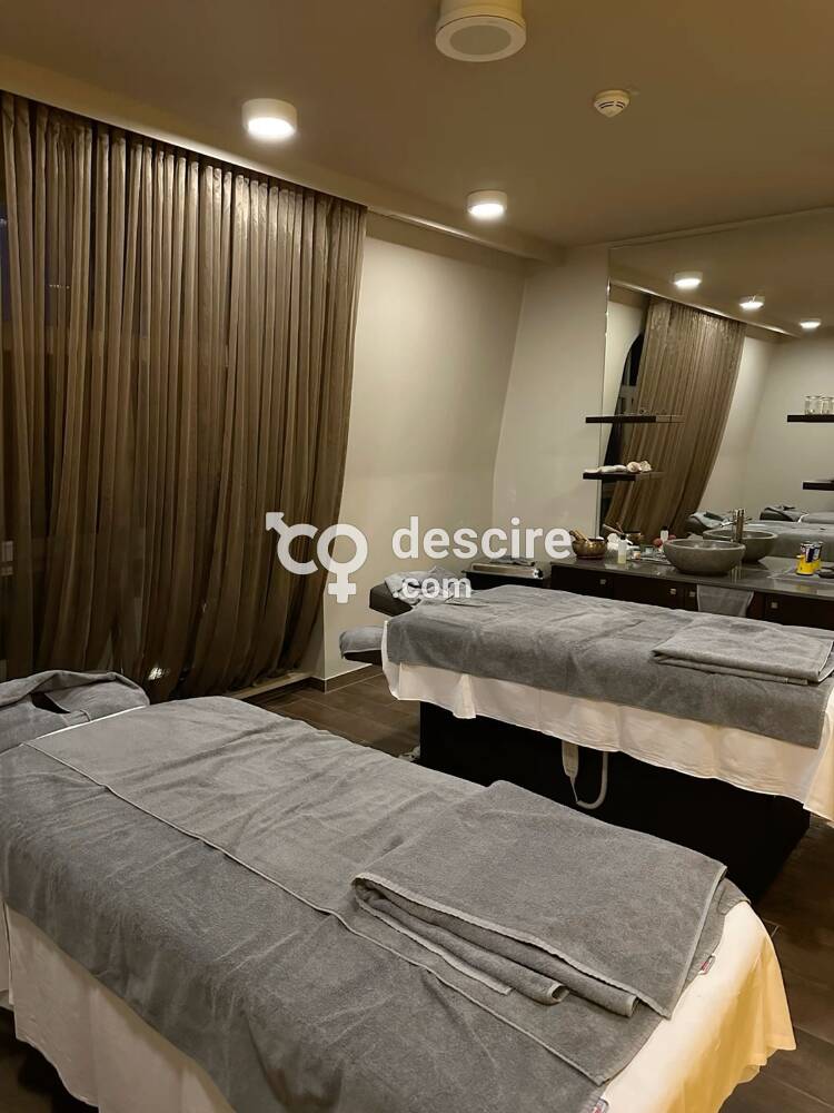 Hey hit me up for hookup and body massage service - London - United Kingdom