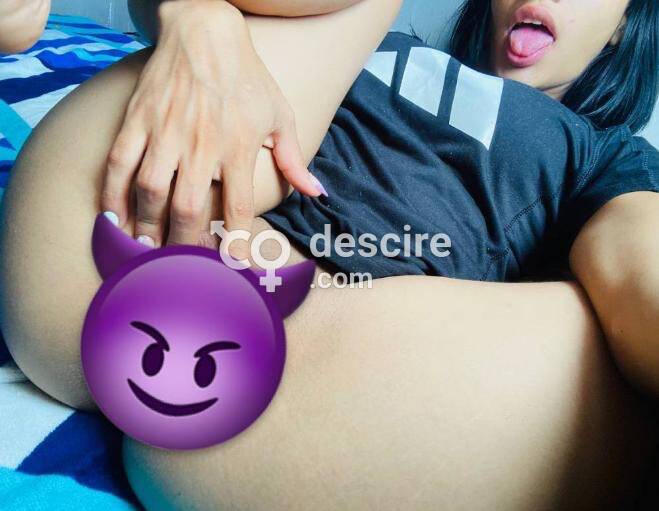 Holis papi si la quieres pasar bien no dudes en escribirme 😘 - Caracas - Venezuela