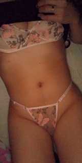 🍑👙Soy NOEMI doy videollamadas Hot y fotos y vídeos👙🍑