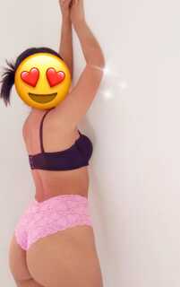 hermosa jovencita cariñosa