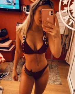 Rocio la mas putita de moron solo paravos