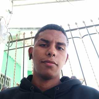 moreno en busca de mujer para complacerla