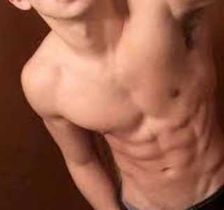 Hombre discreto heterosexual para complacer parejas con curiosidades.