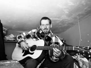 Looking for a lover , dark hail tall