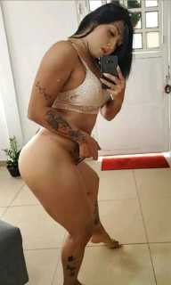 Encantadora chica con pene