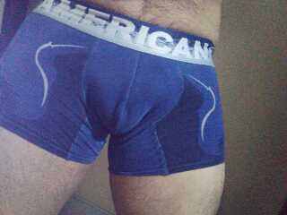 PENE PEQUEÑA CON HARTA LECHE PARA MUJERES MADURAS SOLVENTES