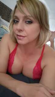 Rencontre féminine - discrète et élégante