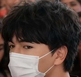 Busco dama para charlar y vemos que surge