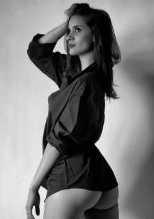 Elegant european university girl - Auckland - New Zealand